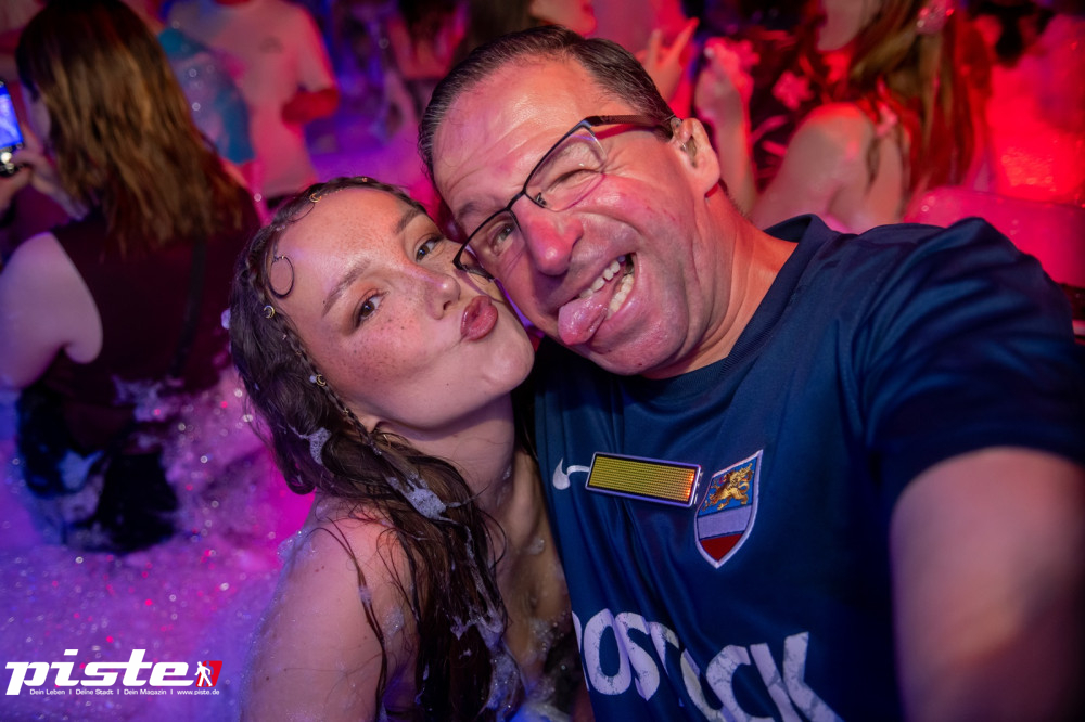 Die große Schaum- und Poolparty