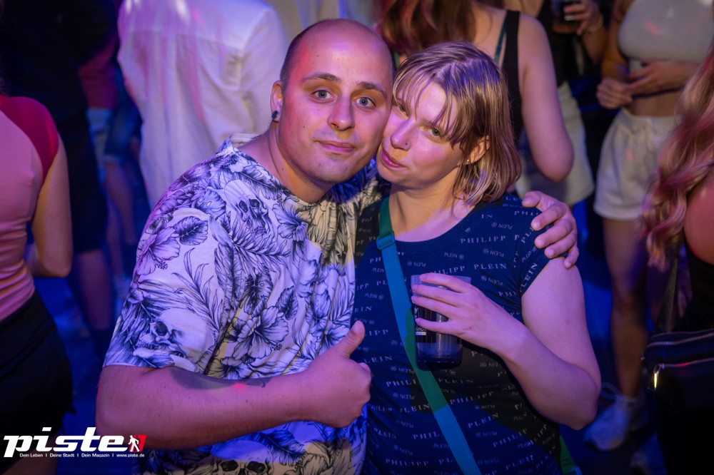 Die große Schaum- und Poolparty