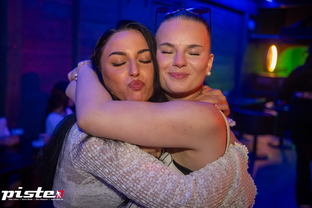 Die große Schaum- und Poolparty