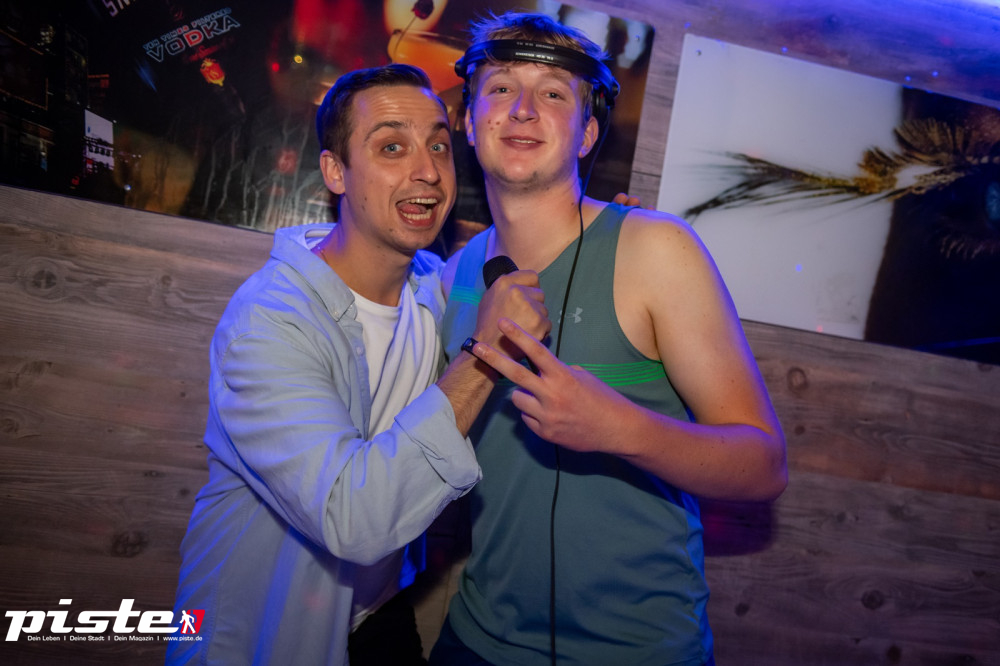 Die große Schaum- und Poolparty