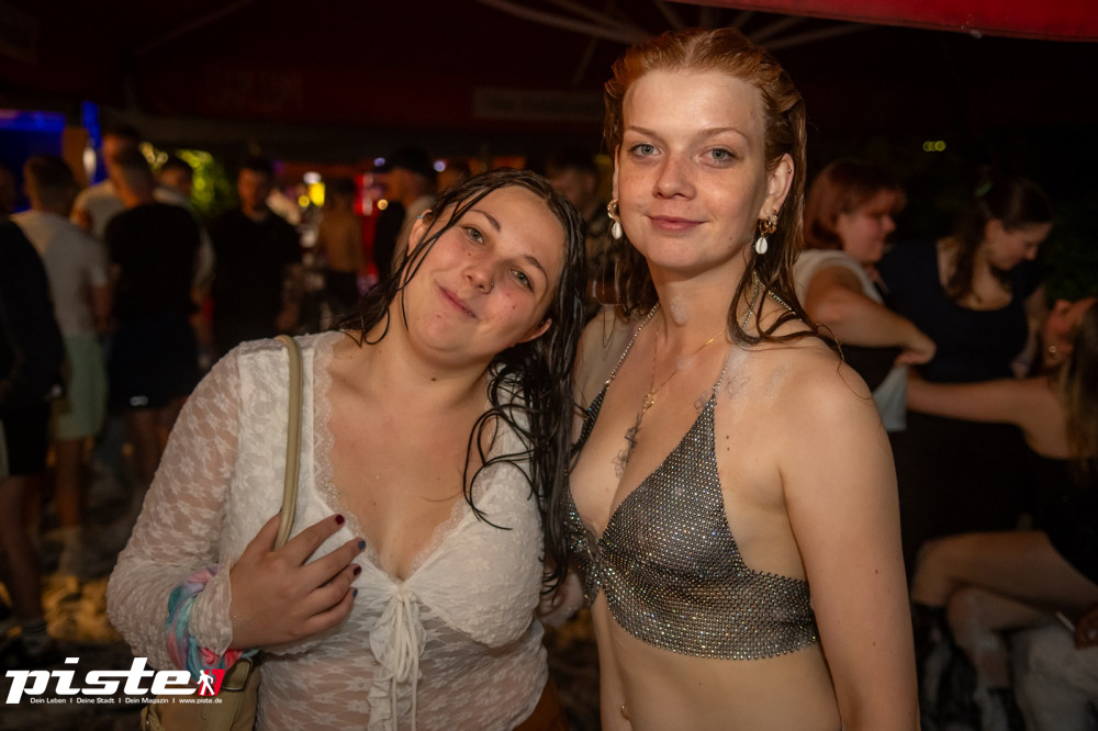 Die große Schaum- und Poolparty