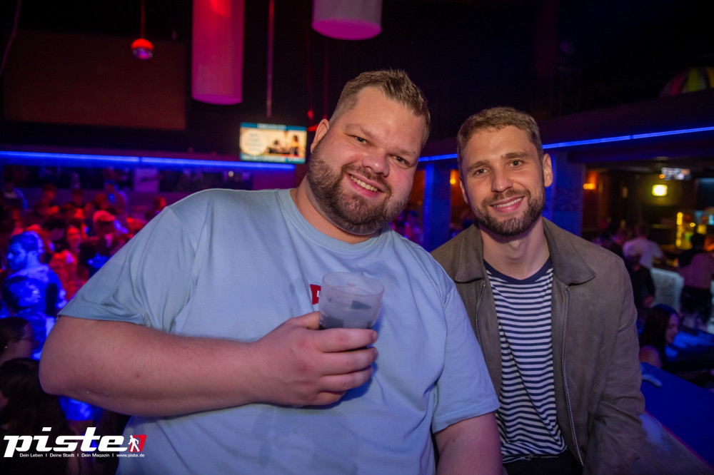 Die große Schaum- und Poolparty