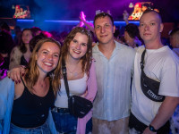 Die große Schaum- und Poolparty