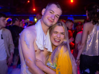 Die große Schaum- und Poolparty