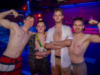 Die große Schaum- und Poolparty