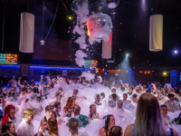 Die große Schaum- und Poolparty