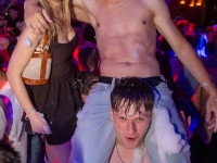 Die große Schaum- und Poolparty