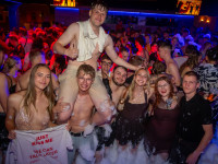 Die große Schaum- und Poolparty