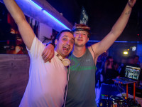 Die große Schaum- und Poolparty