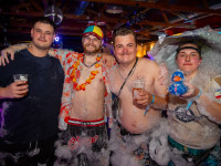 Die große Schaum- und Poolparty