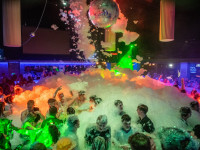 Die große Schaum- und Poolparty