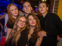 Die große Schaum- und Poolparty