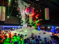 Die große Schaum- und Poolparty