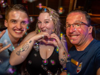 Die große Schaum- und Poolparty