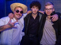 Die große Schaum- und Poolparty