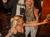 Die große Schaum- und Poolparty