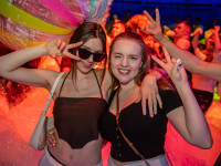 Die große Schaum- und Poolparty