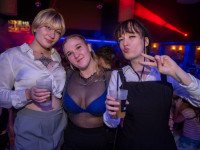 Die große Schaum- und Poolparty