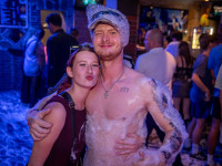 Die große Schaum- und Poolparty