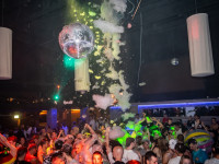 Die große Schaum- und Poolparty