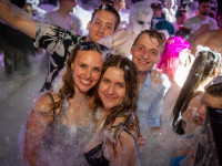 Die große Schaum- und Poolparty