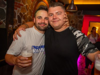 Die große Schaum- und Poolparty