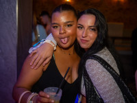 Die große Schaum- und Poolparty