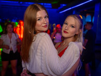 Die große Schaum- und Poolparty