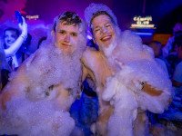 Die große Schaum- und Poolparty
