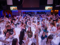 Die große Schaum- und Poolparty