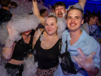 Die große Schaum- und Poolparty