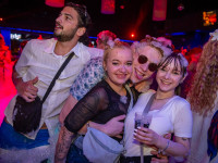 Die große Schaum- und Poolparty