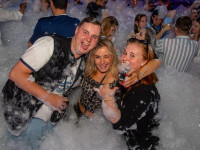 Die große Schaum- und Poolparty
