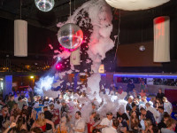 Die große Schaum- und Poolparty