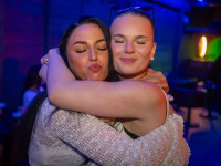 Die große Schaum- und Poolparty