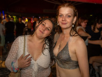 Die große Schaum- und Poolparty