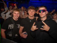 Die große Schaum- und Poolparty