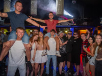 Die große Schaum- und Poolparty