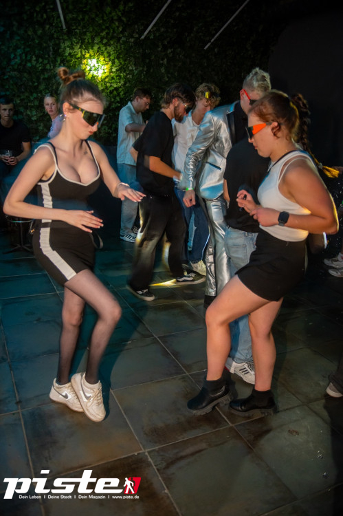 Houserasten Summer Closing