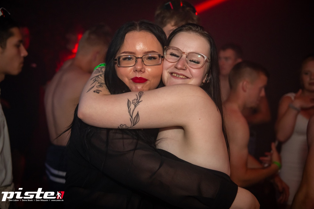 Houserasten Summer Closing