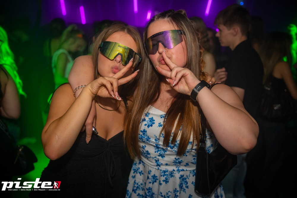 Houserasten Summer Closing