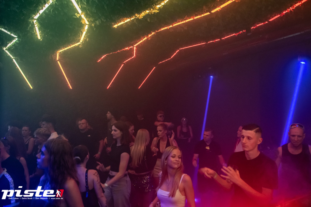 Houserasten Summer Closing