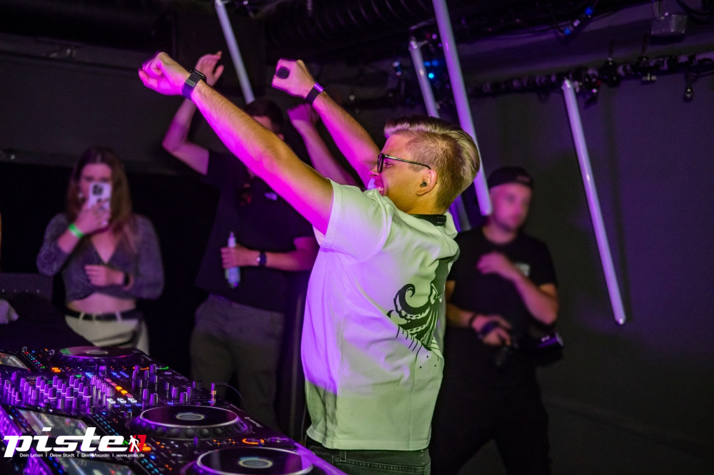 Houserasten Summer Closing