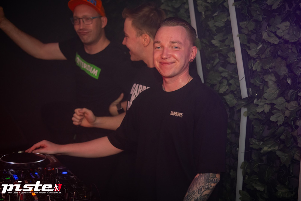 Houserasten Summer Closing