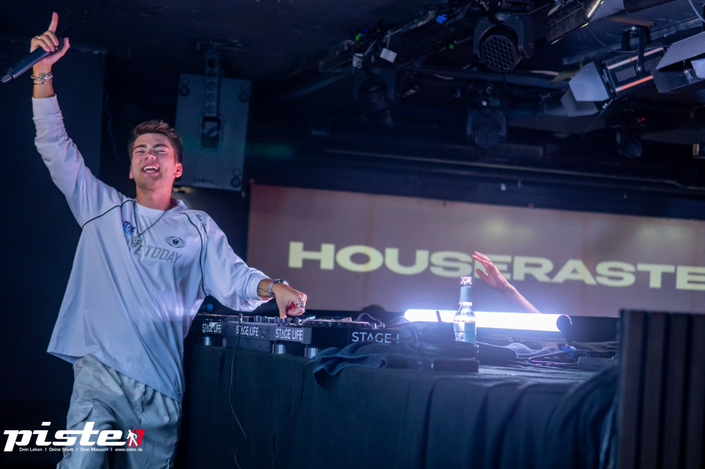 Houserasten Summer Closing