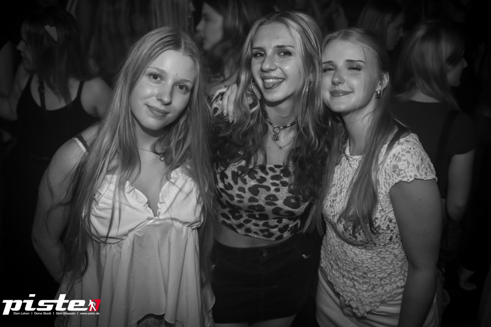 Houserasten Summer Closing