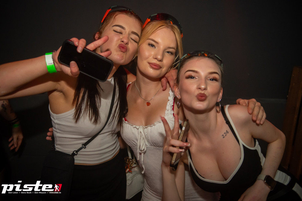 Houserasten Summer Closing