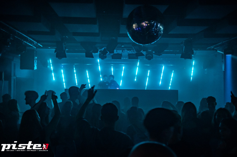 Houserasten Summer Closing