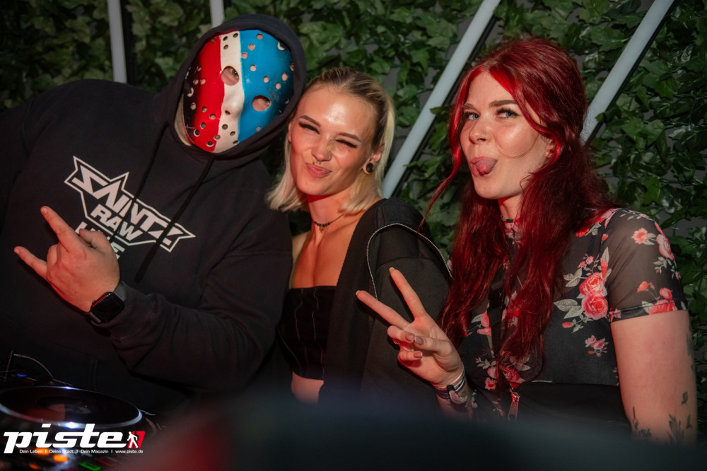 Houserasten Summer Closing