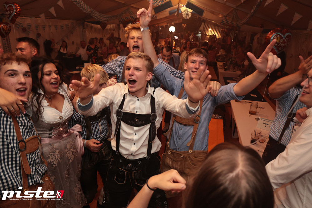 4. Nienhäger Festwiesn
